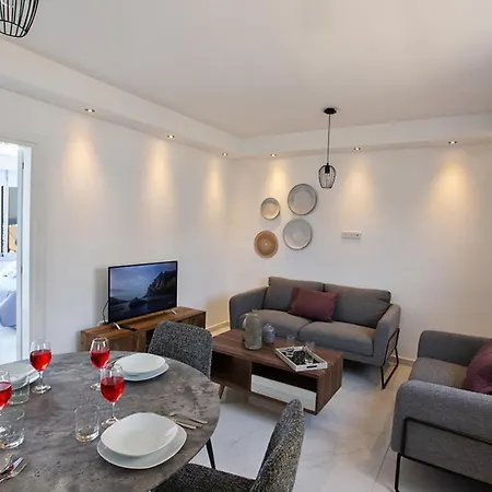 You Will Love This Luxury 2 Bedroom Holiday In With Private Pool 1381 Ayía Nápa