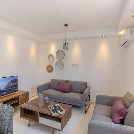 You Will Love This Luxury 2 Bedroom Holiday In With Private Pool 1381 *