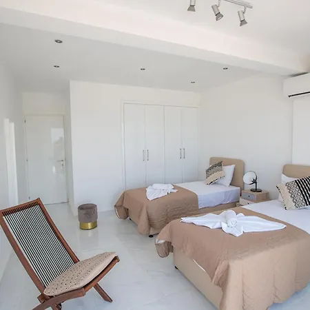 You Will Love This Luxury 2 Bedroom Holiday In With Private Pool 1381 *